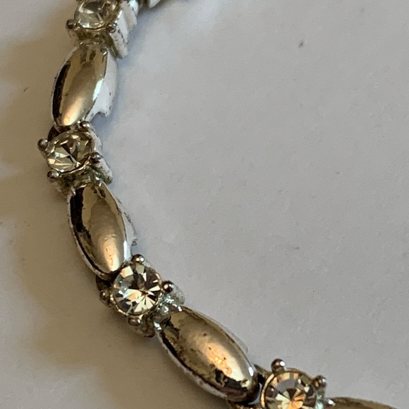 Avon Silver Tone Rhinestone Tennis Bracelet. 7” Long - Picture 3 of 7